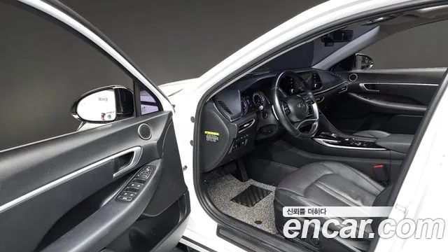 Hyundai Sonata 2020 — фото 11