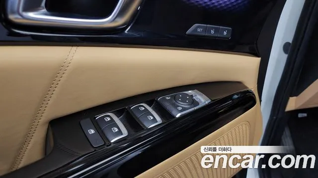 Kia Canival 2023 — фото 12