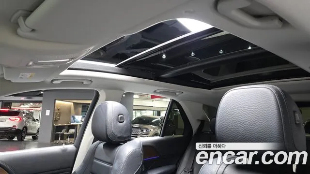 Mercedes-Benz GLE-Class 2021 — фото 18