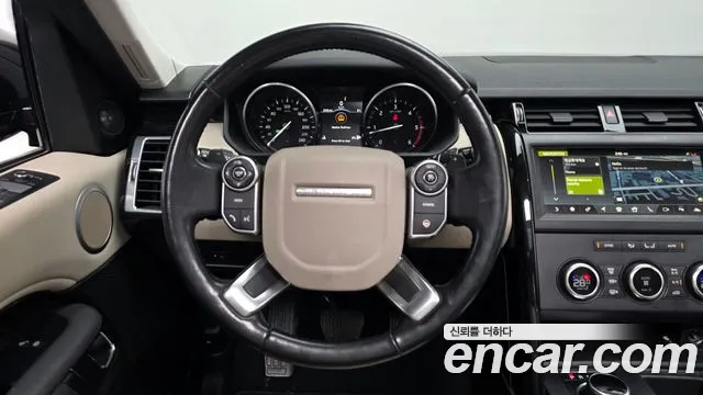 Land Rover Discovery 2018 — фото 13