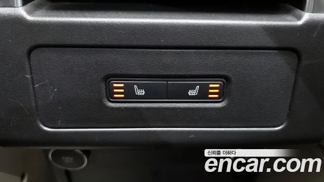 Land Rover Discovery 2018 — фото 19
