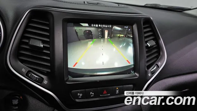 Jeep Cherokee 2019 — фото 15