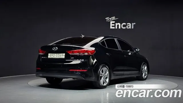 Hyundai AVANTE 2017 — фото 2