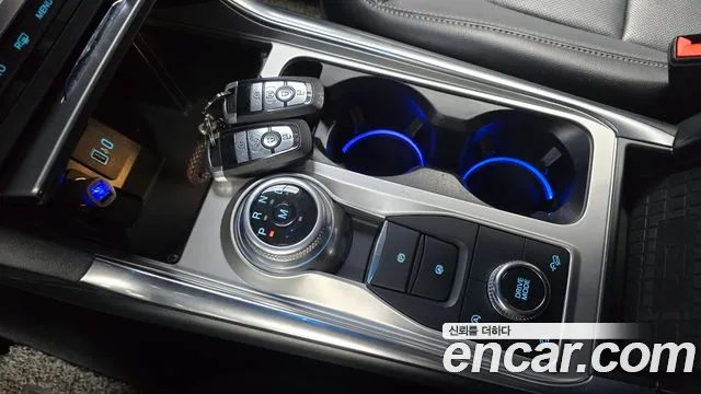 Ford Explorer 2020 — фото 9