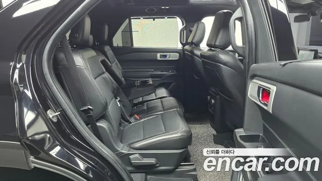 Ford Explorer 2020 — фото 12