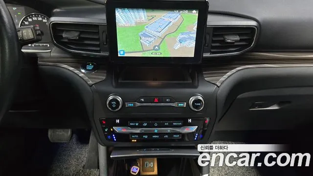 Ford Explorer 2020 — фото 14