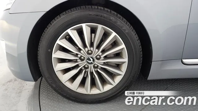 Hyundai Equus 2015 — фото 5