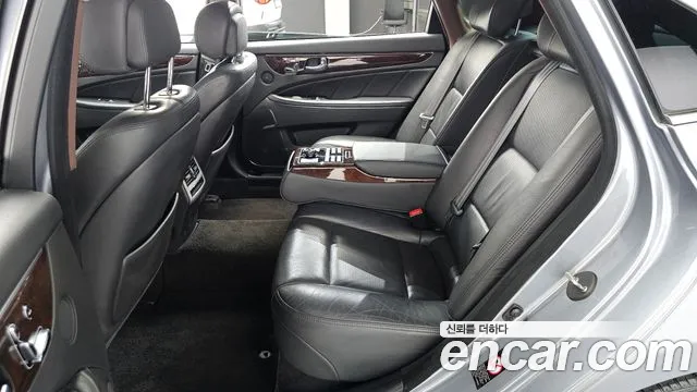 Hyundai Equus 2015 — фото 12