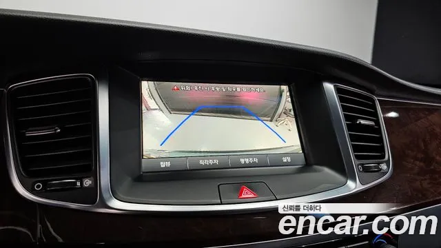 Hyundai Equus 2015 — фото 15