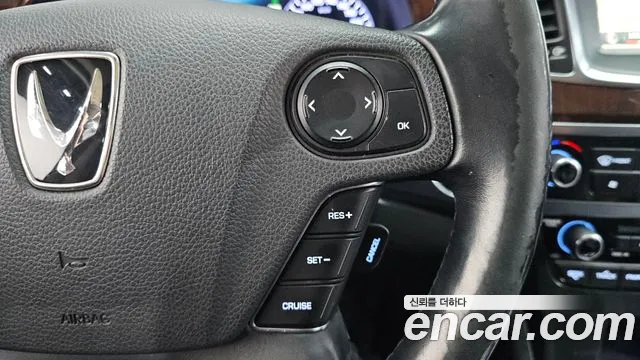 Hyundai Equus 2015 — фото 20