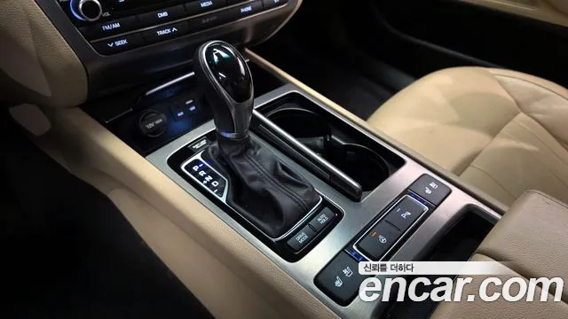 Hyundai Genesis 2016 — фото 9