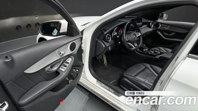 Mercedes-Benz C-Class 2018 — фото 10