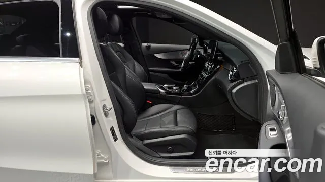 Mercedes-Benz C-Class 2018 — фото 11
