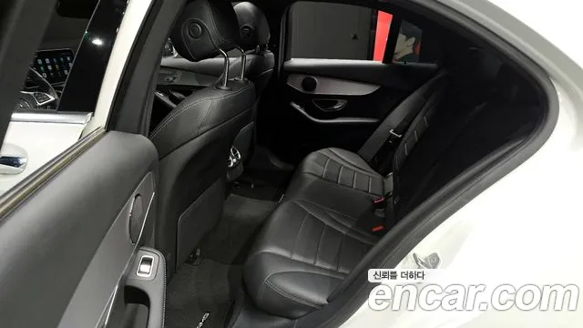 Mercedes-Benz C-Class 2018 — фото 13