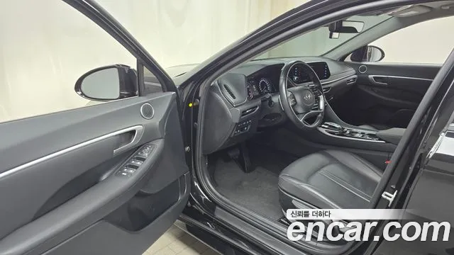 Hyundai Sonata 2022 — фото 10