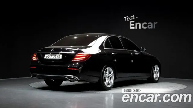 Mercedes-Benz E-Class 2018 — фото 2
