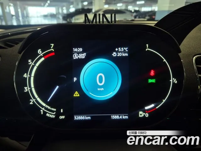 Mini Clubman 2023 — фото 8