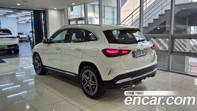 Mercedes-Benz GLA-Class 2026 — фото 3