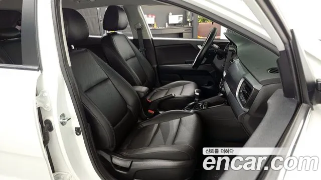 Kia Stonic 2020 — фото 10
