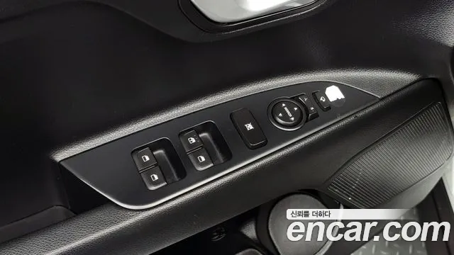 Kia Stonic 2020 — фото 19