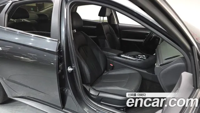 Hyundai Sonata 2020 — фото 11