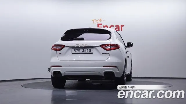 Maserati Levante 2017 — фото 4