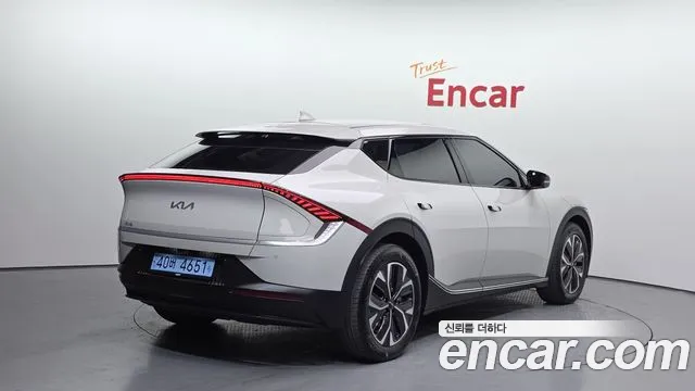 Kia EV6 2022 — фото 2