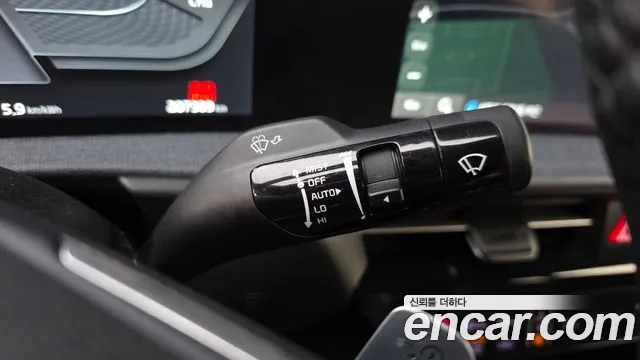 Kia EV6 2022 — фото 14