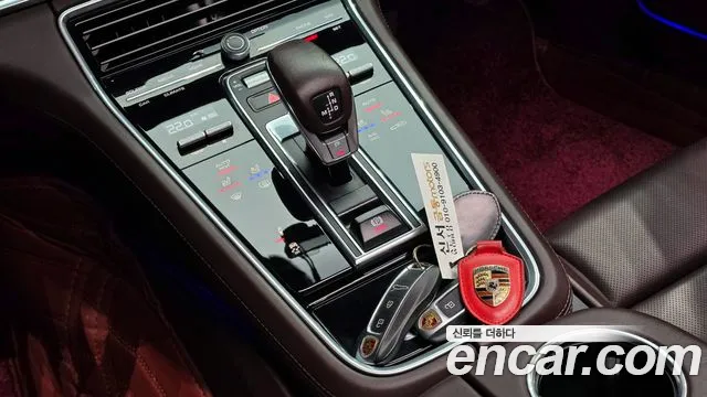 Porsche Panamera 2020 — фото 9