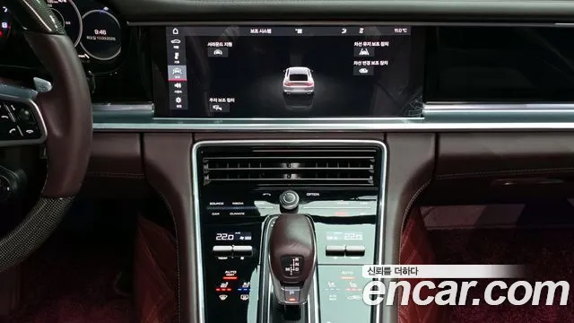 Porsche Panamera 2020 — фото 16