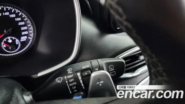 Hyundai Santafe 2023 — фото 18