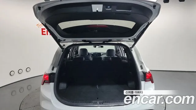 Hyundai Santafe 2023 — фото 20