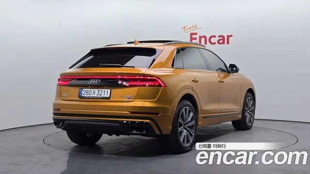 Audi Q8 2021 — фото 2