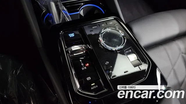 BMW i5 2025 — фото 9