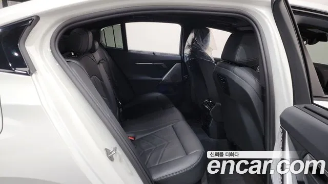 BMW i5 2025 — фото 12