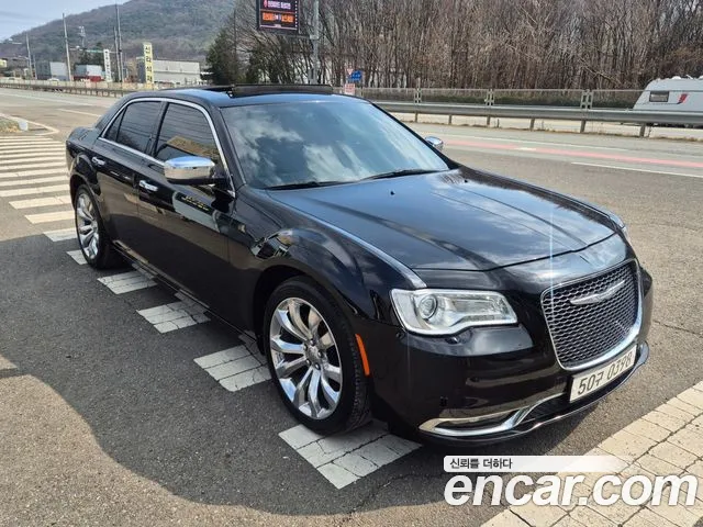 Chrysler 300C 2016 — фото 20