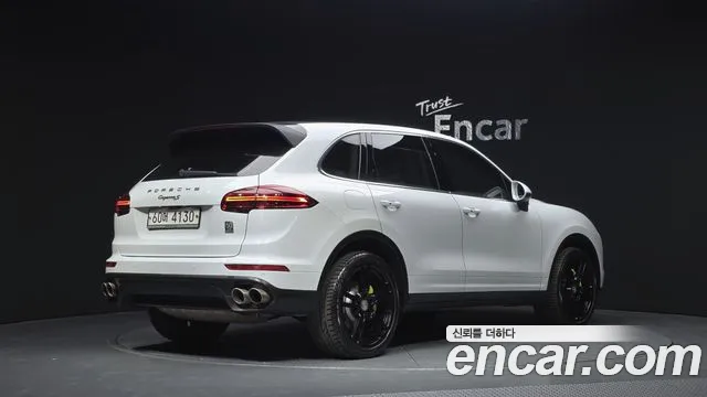 Porsche Cayenne 2015 — фото 2
