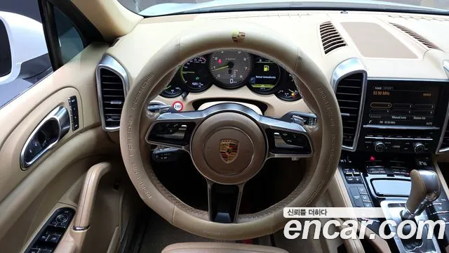 Porsche Cayenne 2015 — фото 13