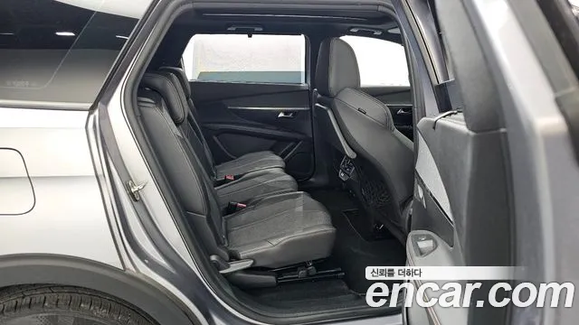 Peugeot 5008 2018 — фото 12