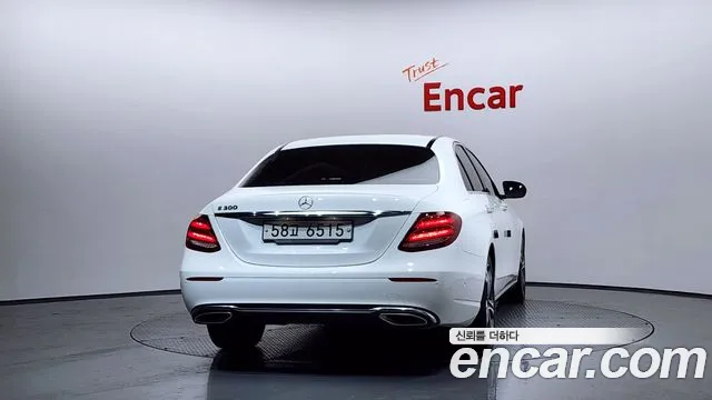 Mercedes-Benz E-Class 2019 — фото 4