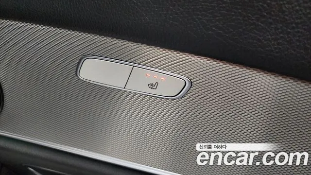 Mercedes-Benz E-Class 2019 — фото 19