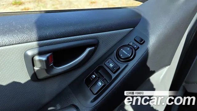 Hyundai Starex 2012 — фото 17