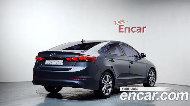 Hyundai AVANTE 2018 — фото 2
