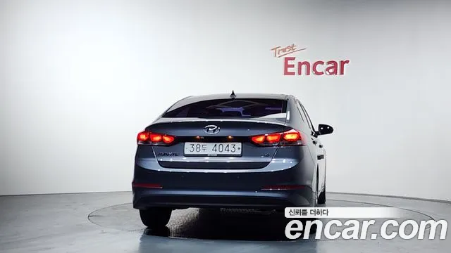 Hyundai AVANTE 2018 — фото 4