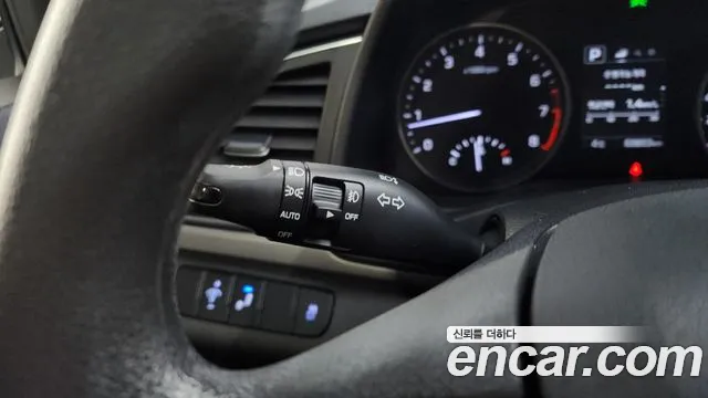 Hyundai AVANTE 2018 — фото 15