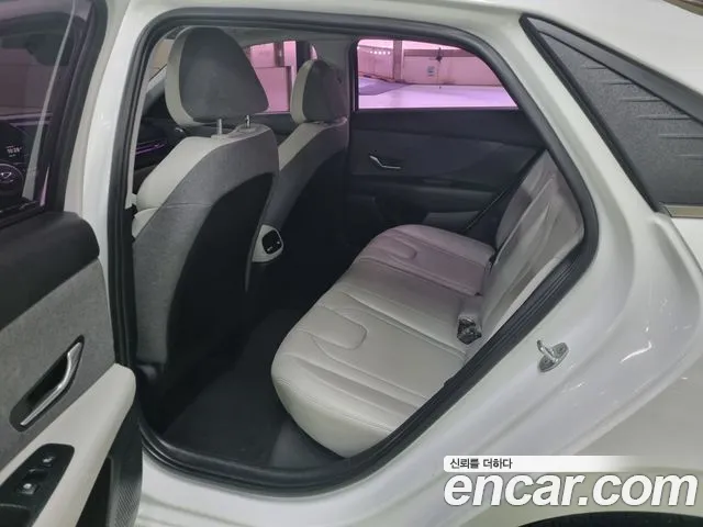 Hyundai AVANTE 2021 — фото 12