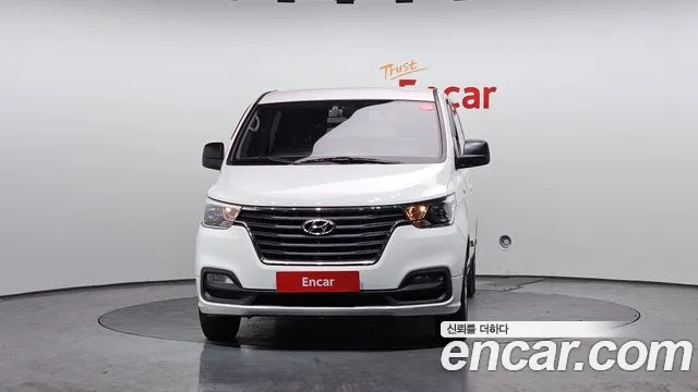 Hyundai Starex 2019 — фото 3