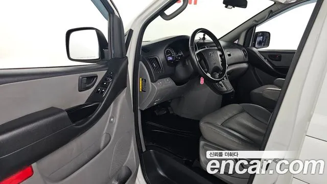 Hyundai Starex 2019 — фото 11