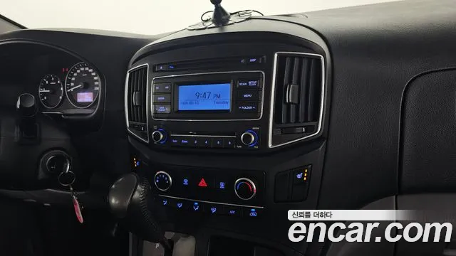 Hyundai Starex 2019 — фото 14