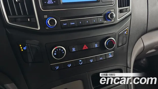 Hyundai Starex 2019 — фото 16